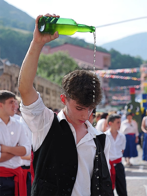 La Sidra Asturiana Cultura Y Tradici n Fotosella